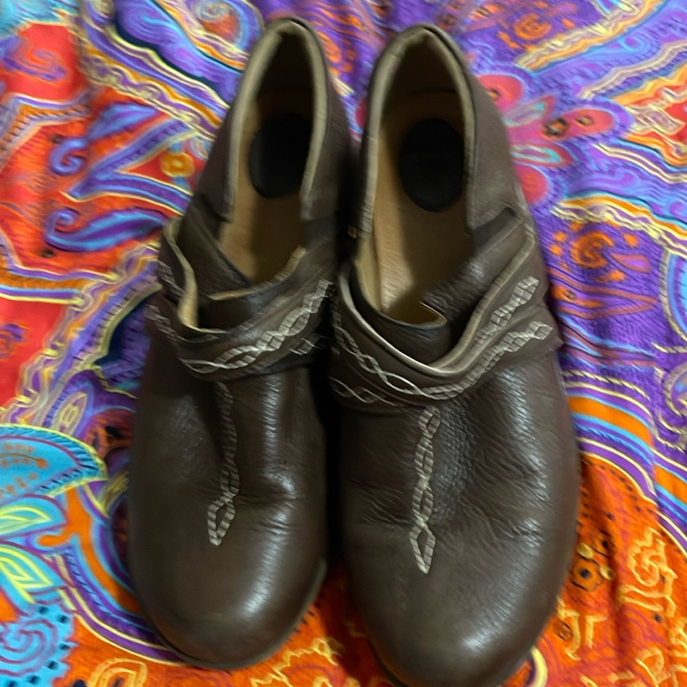Clogs